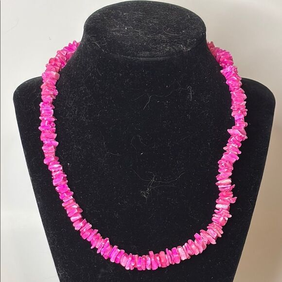 Pink Fuscia Beaded Puka Shell Fashion Necklace 18.5” Length - Picture 1 of 3